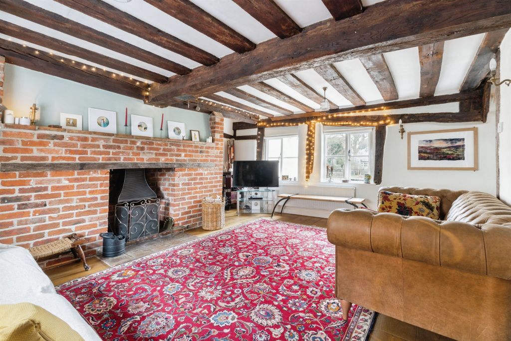 Property photo 2 of 19
