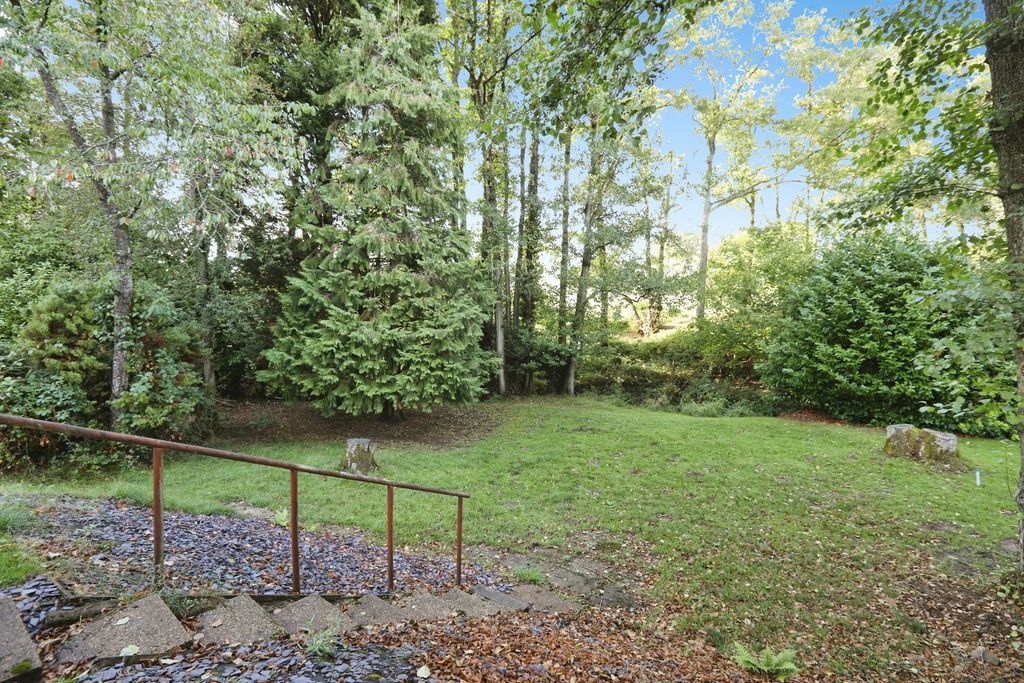 Property photo 3 of 12 Pbox-Img.Jpg