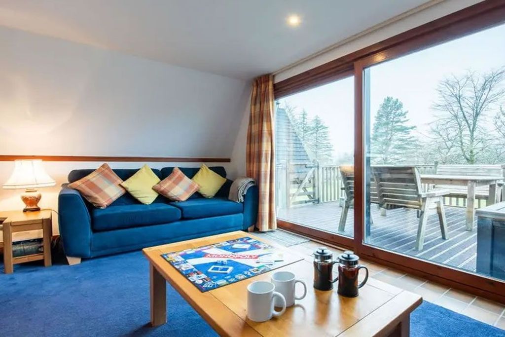 Property photo 3 of 9