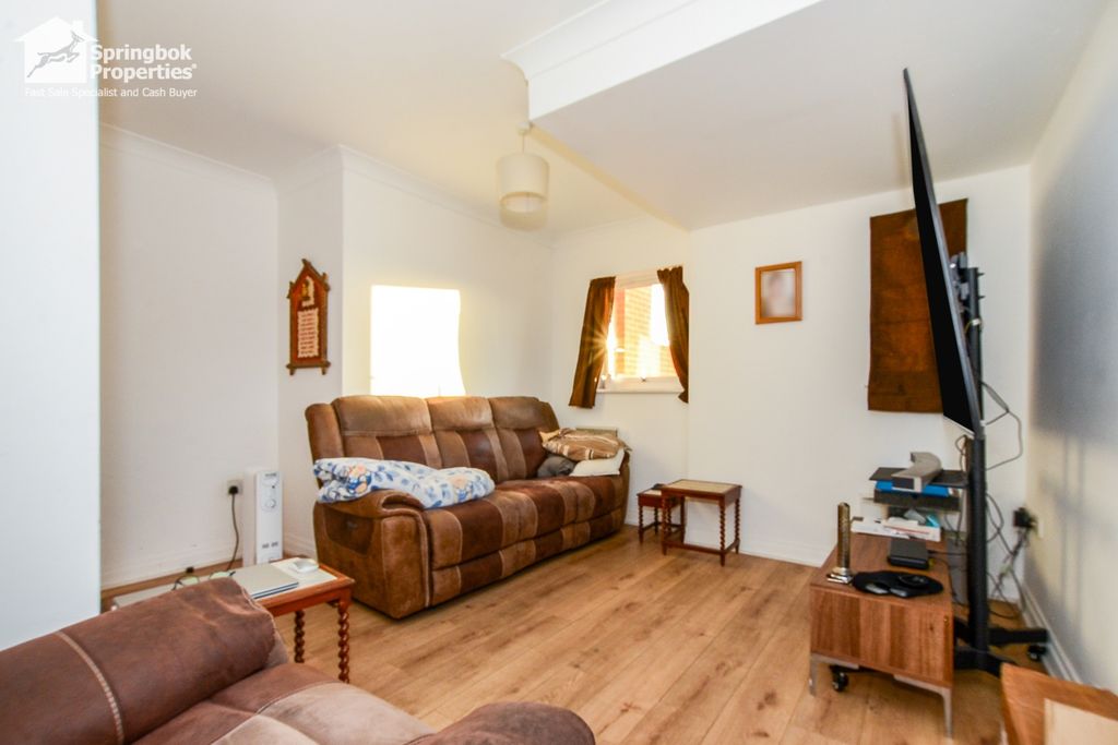 Property photo 3 of 13 Image 2