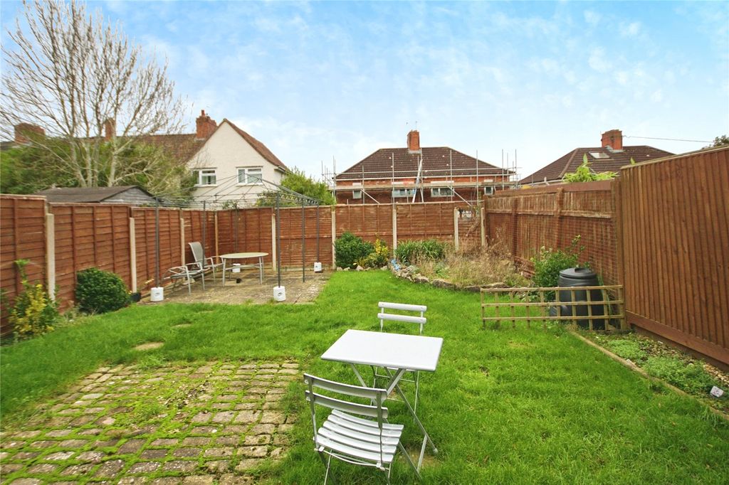 Property photo 3 of 14 Garden