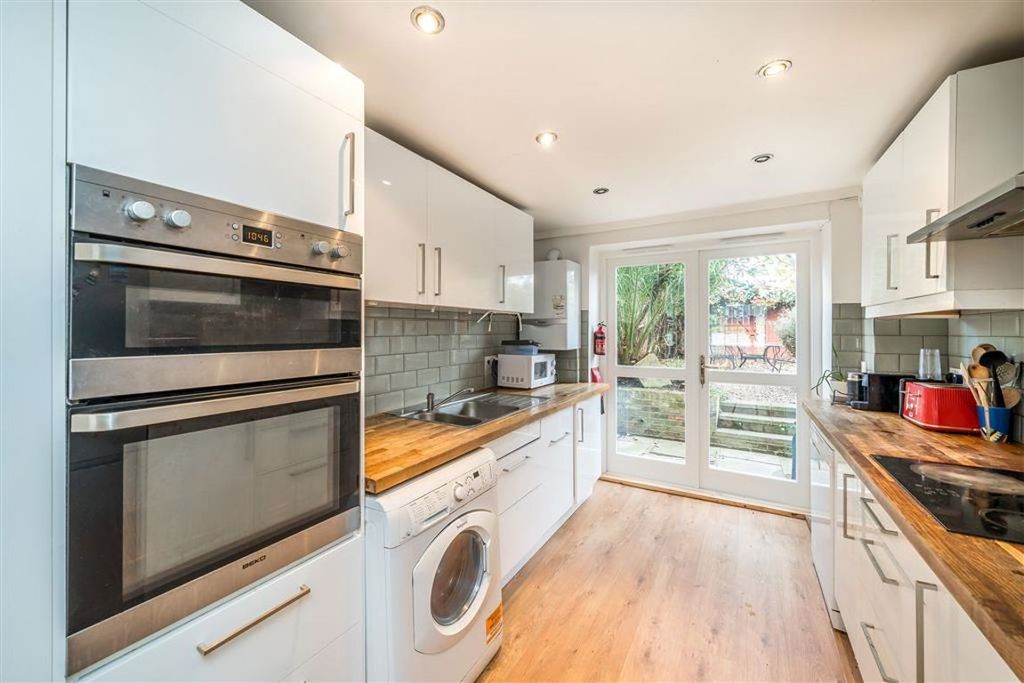 Property photo 3 of 8