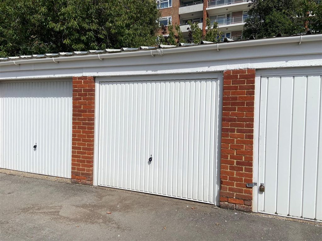 Property photo 3 of 13 11.Jpg