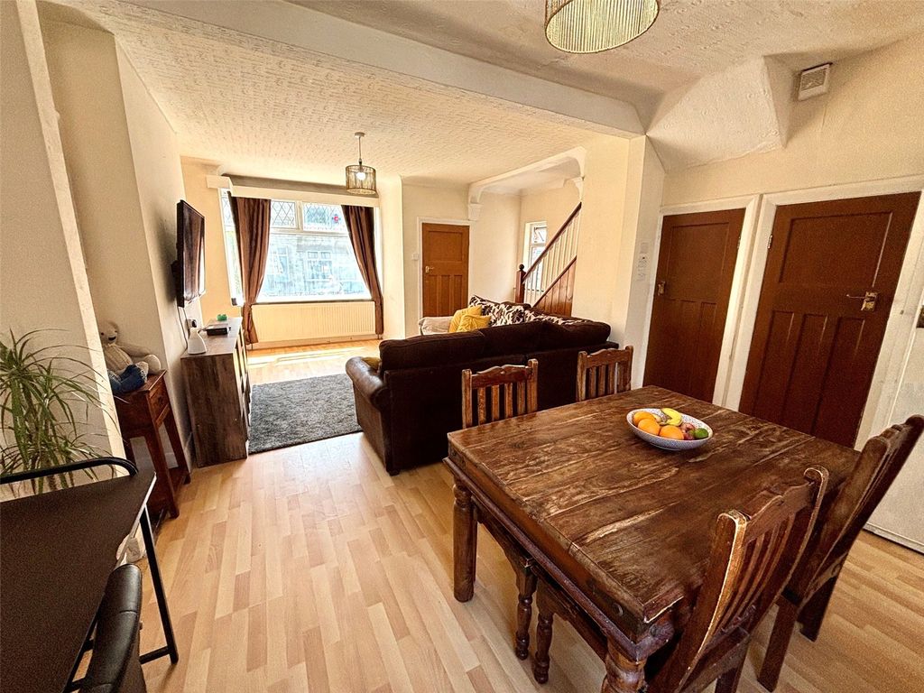 Property photo 3 of 14 Picture No. 12