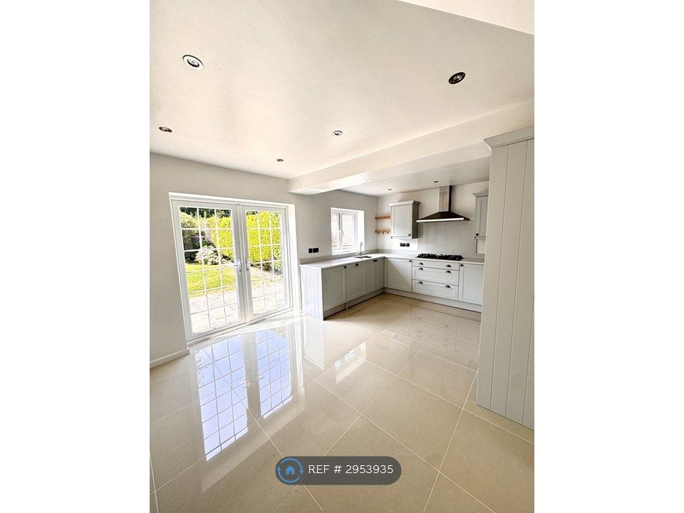 Property photo 2 of 16 Kitchen