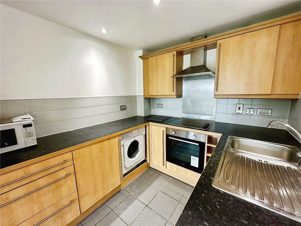 Property photo 3 of 9 Picture No. 10