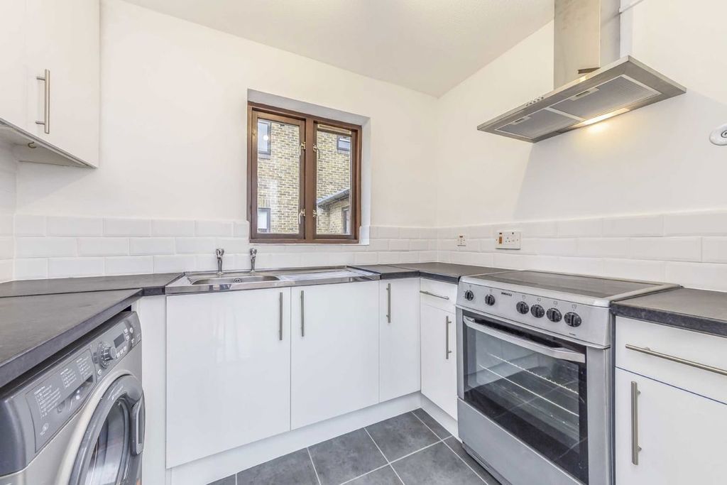 Property photo 3 of 3