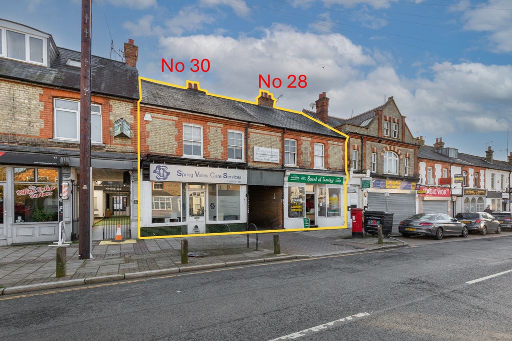 Property photo 2 of 29 28 & 30 High Street, Northwood Ha6 1Bn