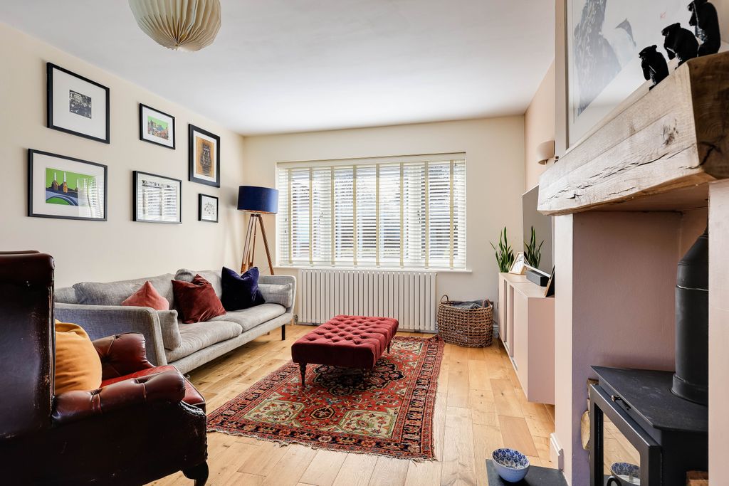 Property photo 2 of 30 Img3