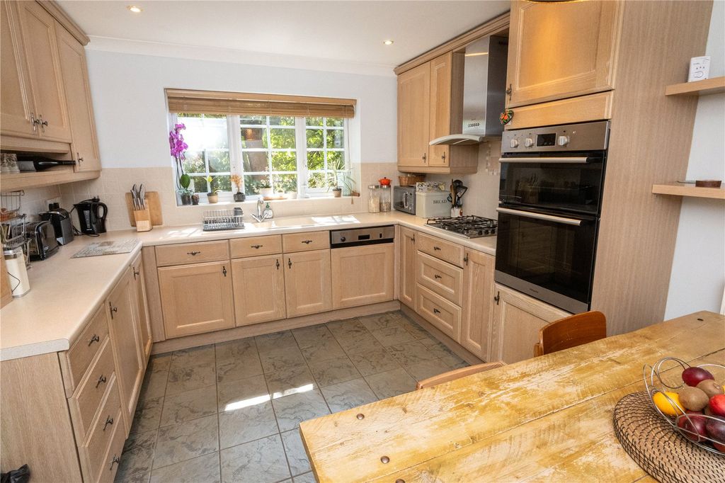 Property photo 3 of 35 Picture No. 01