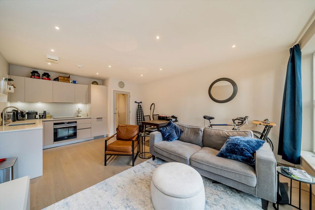 Property photo 2 of 5