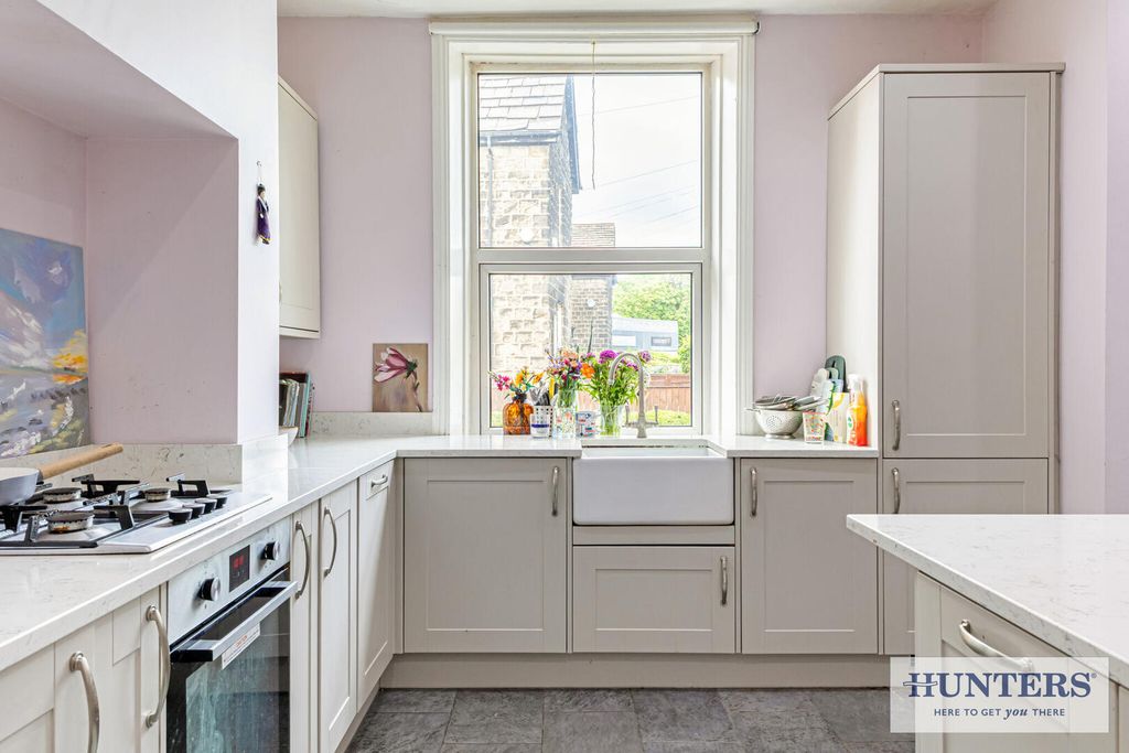 Property photo 2 of 19 Kitchen