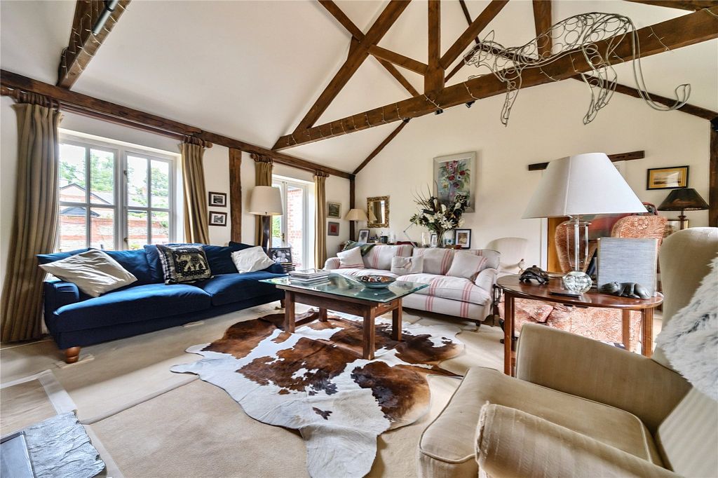 Property photo 2 of 27 Picture No. 06