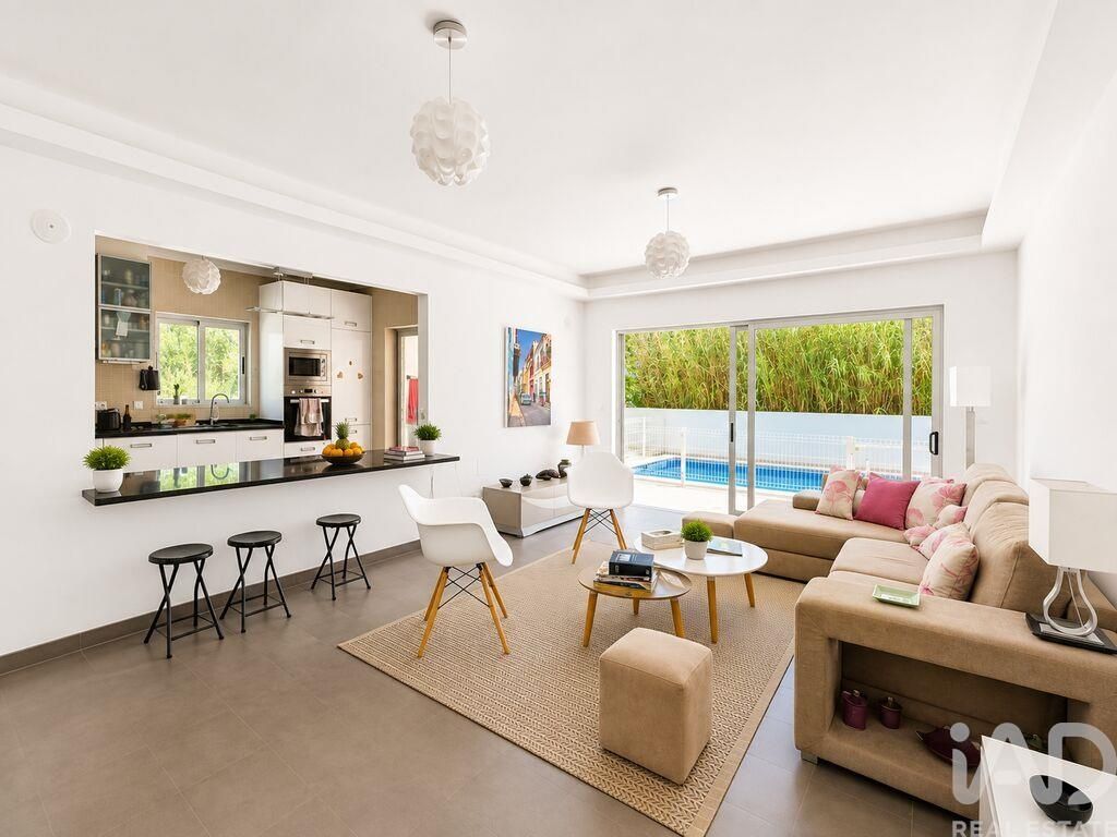 Property photo 1 of 32