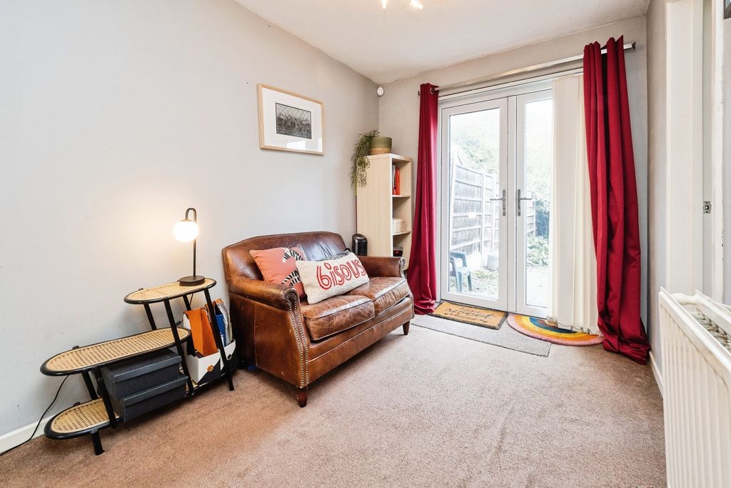 Property photo 3 of 18 Pbox-Img.Jpg