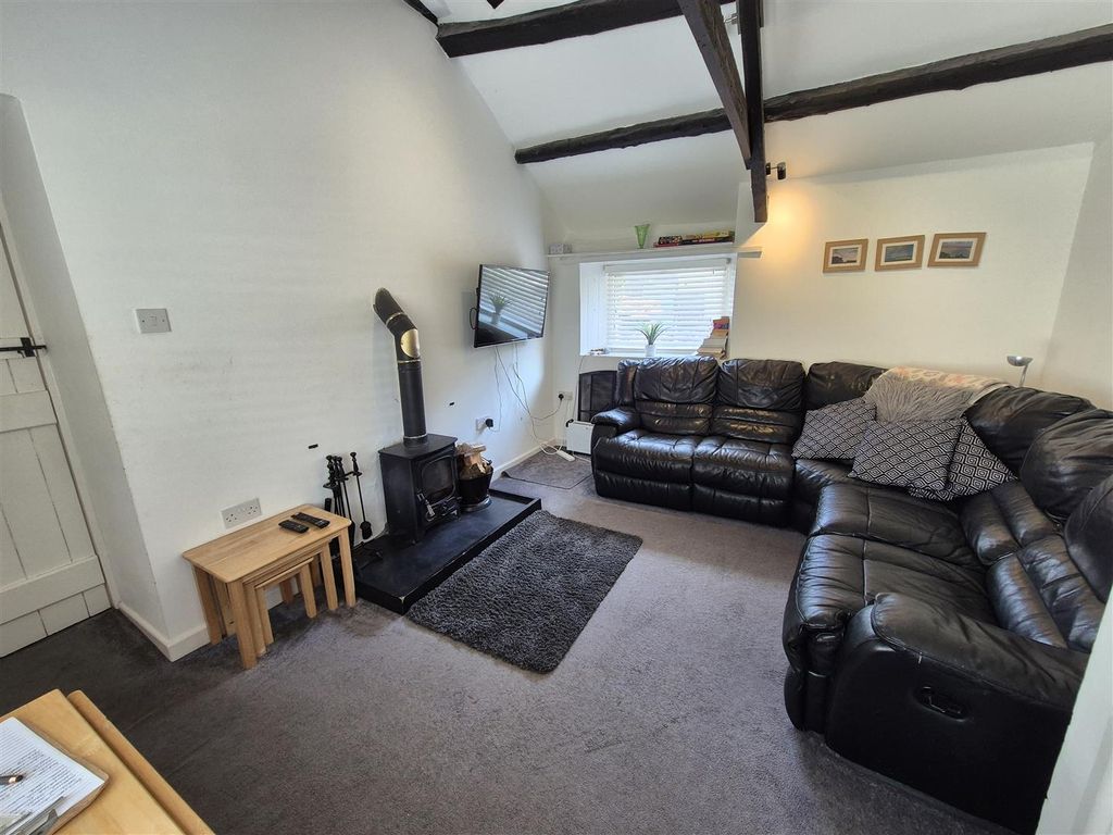 Property photo 3 of 12 Living Room