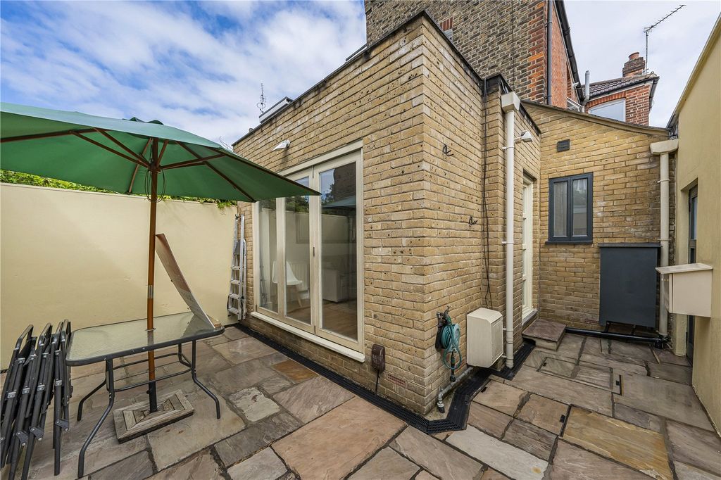 Property photo 2 of 12 Picture No. 14