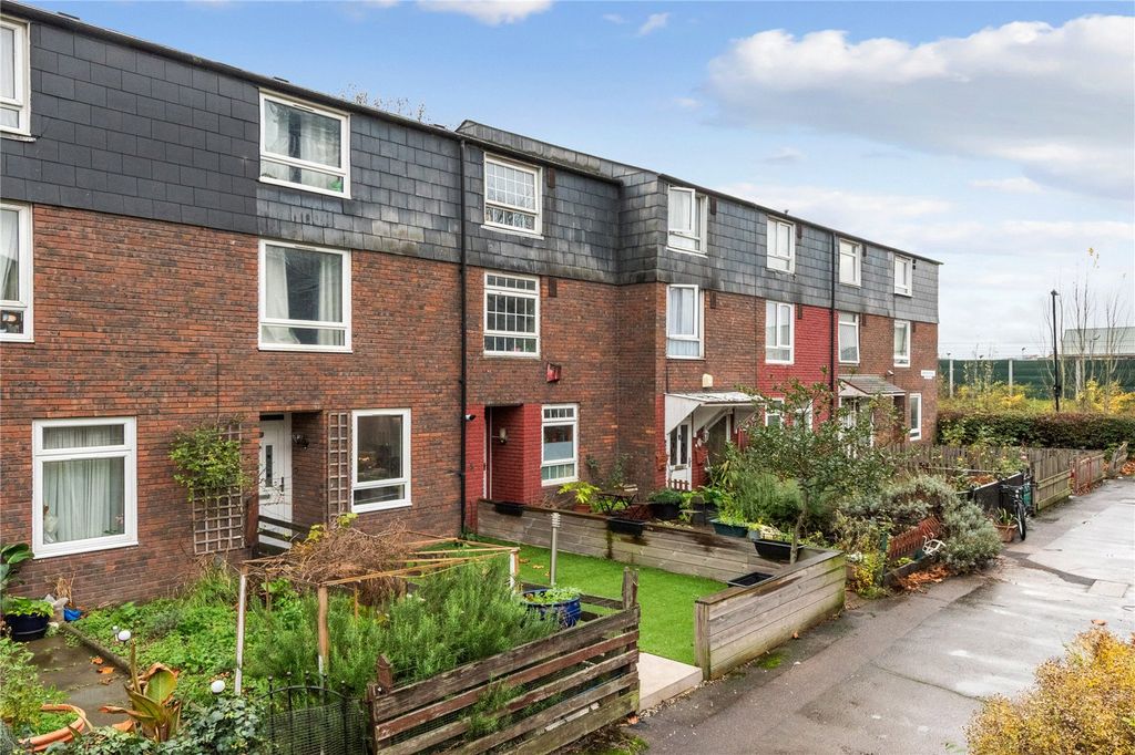 Property photo 2 of 17 Picture No. 02