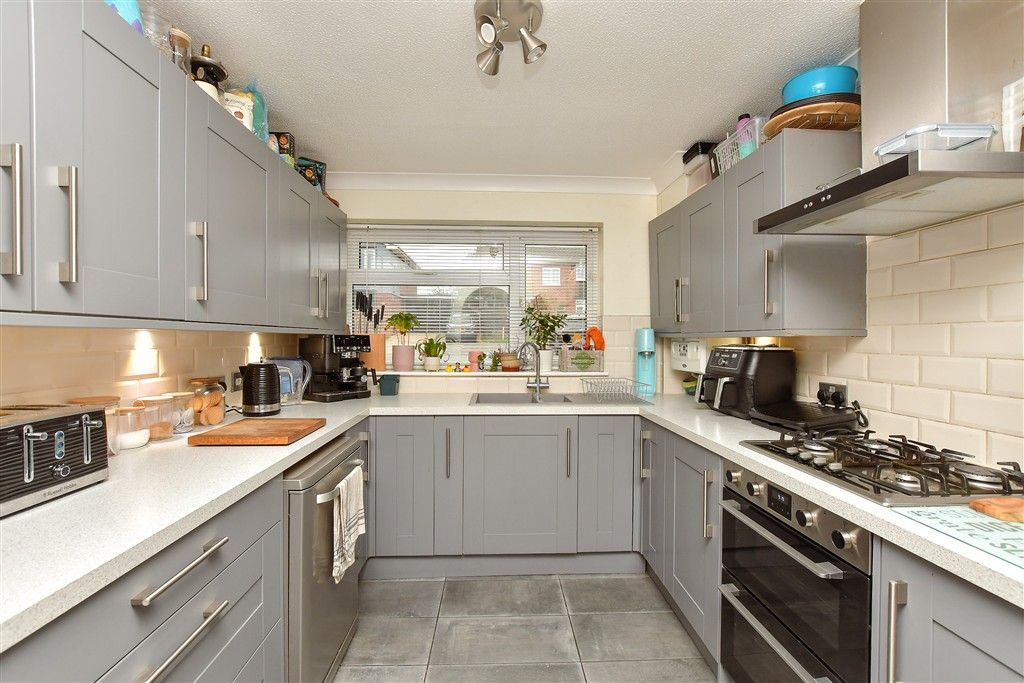 Property photo 2 of 13 Kitchen
