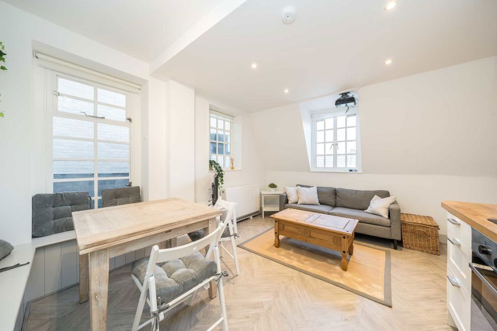 Property photo 2 of 7