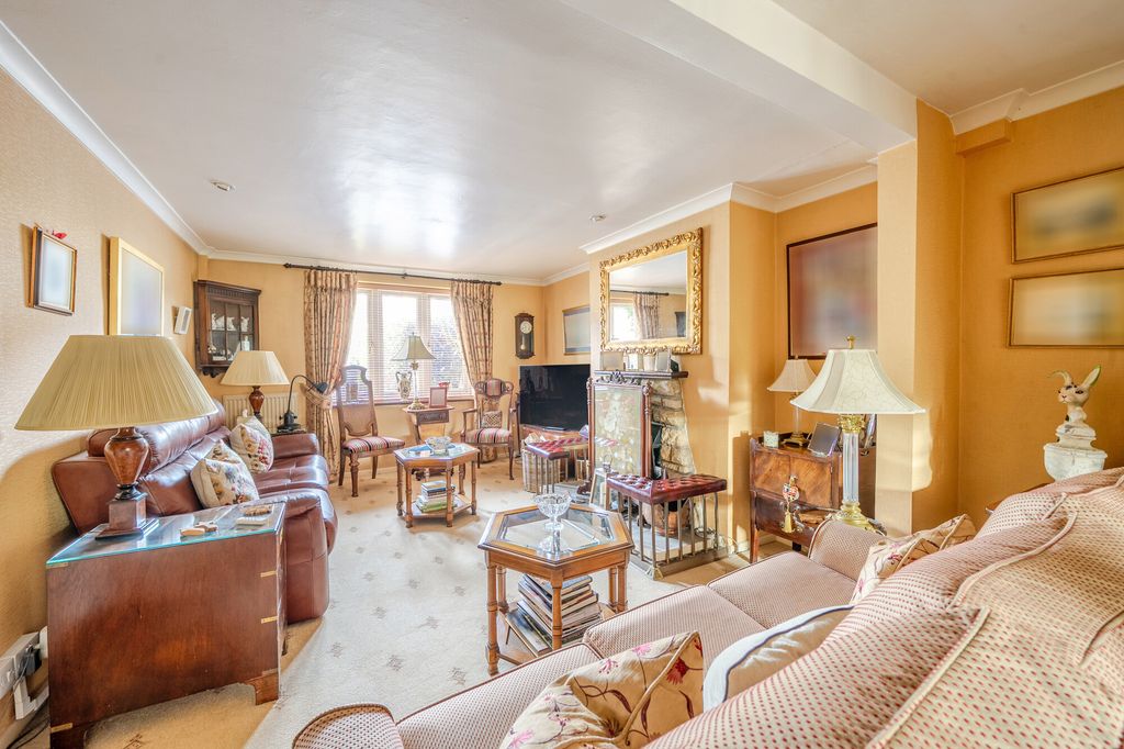 Property photo 2 of 16