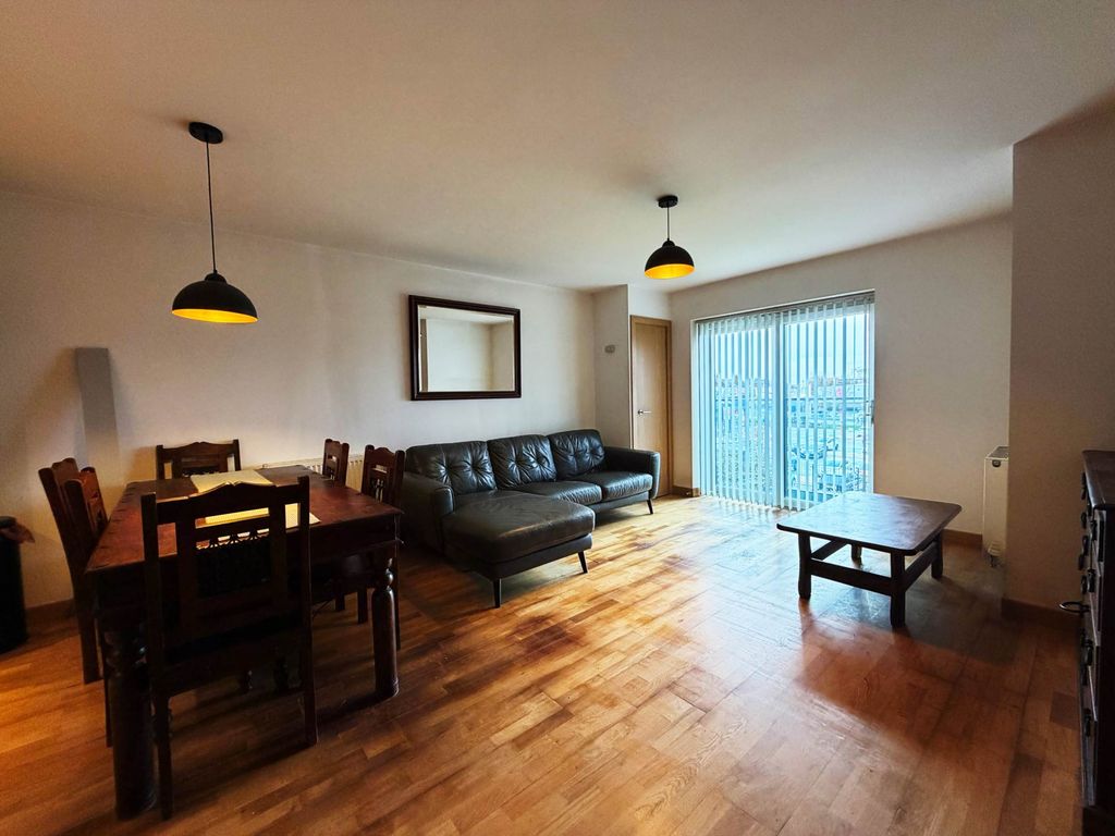 Property photo 2 of 8