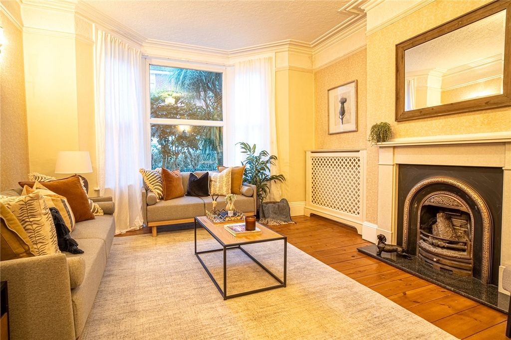 Property photo 2 of 16 Picture No. 02