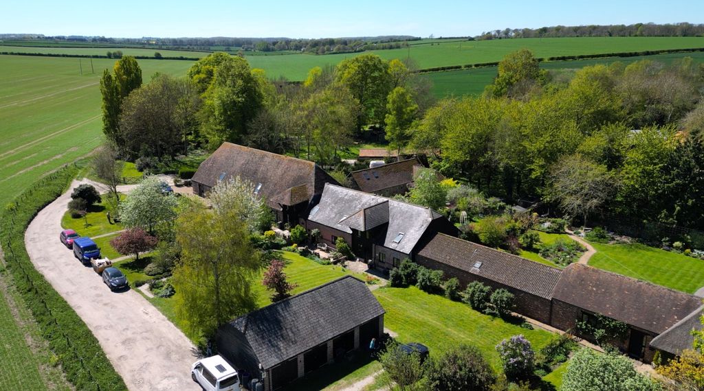 Property photo 2 of 23 2 Dene Farm (8)