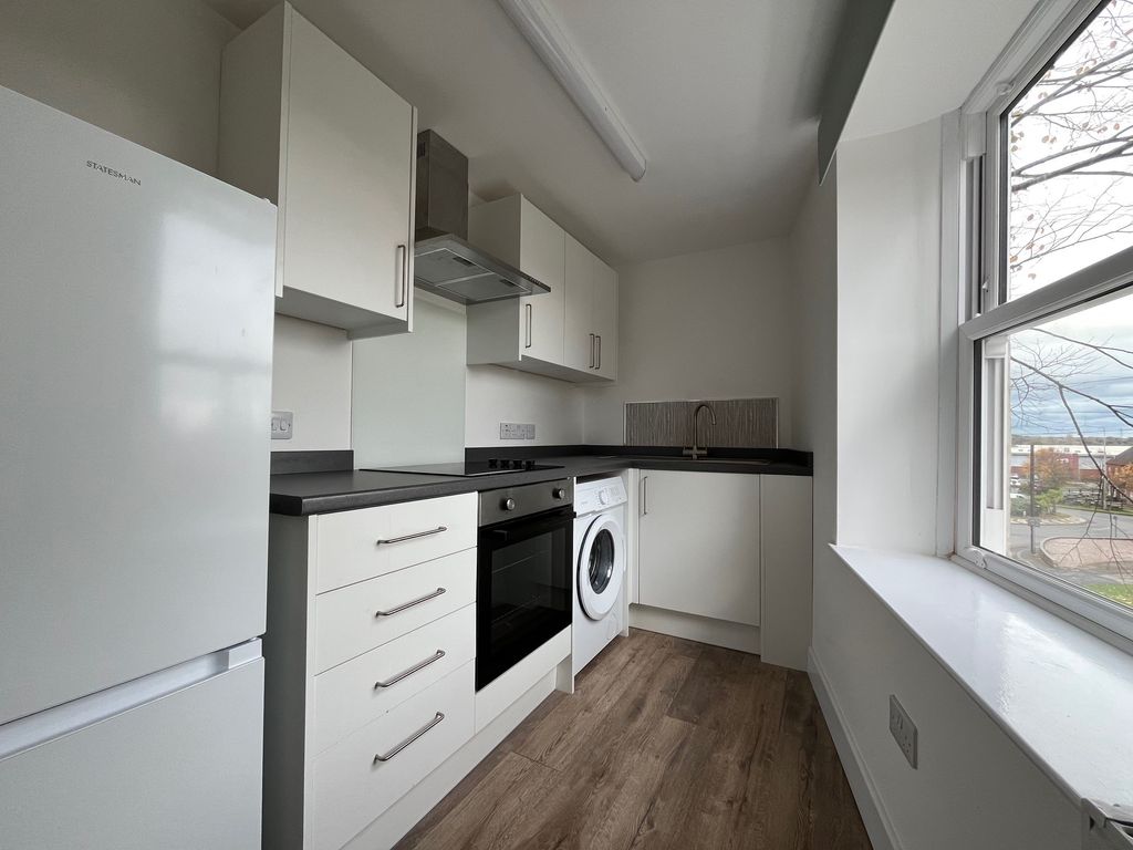 Property photo 2 of 19 Image