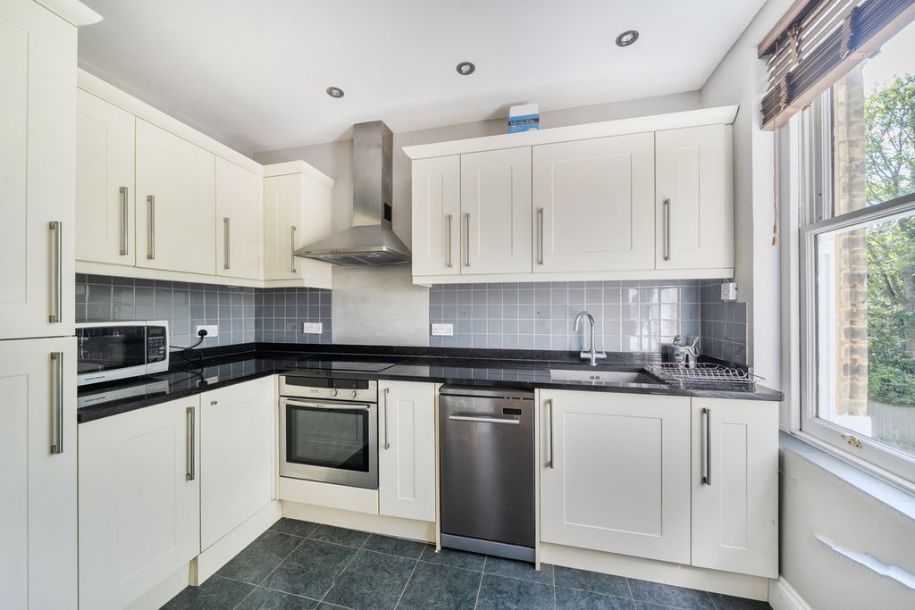 Property photo 2 of 14 1449257-7-69Ef702...