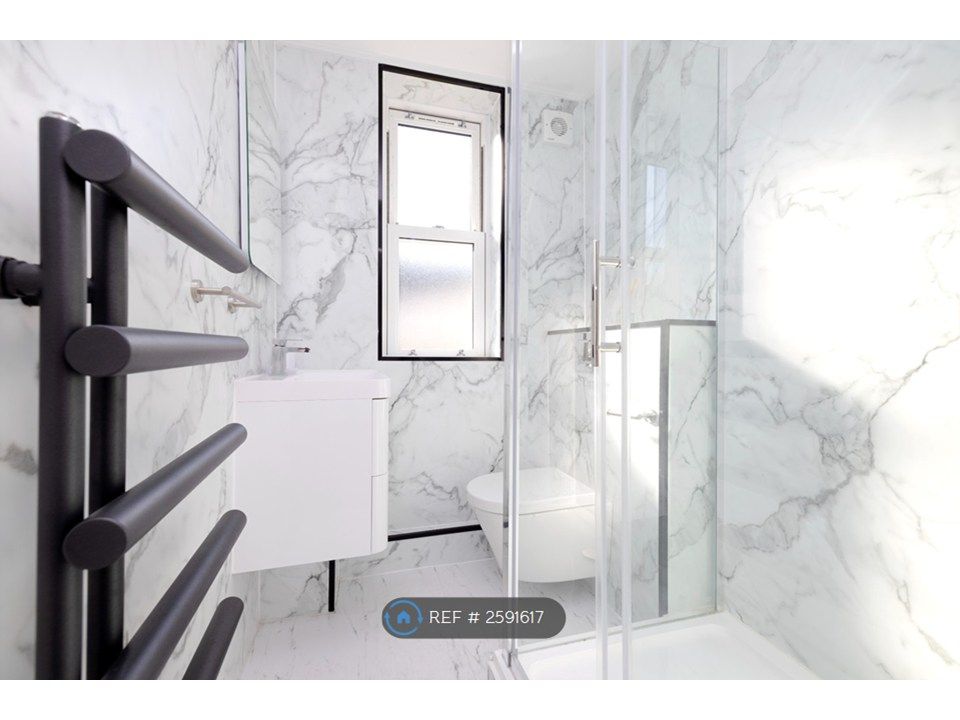 Property photo 3 of 29 Bath Room