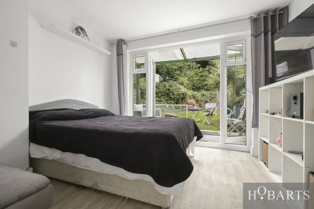Property photo 3 of 11 Gallery