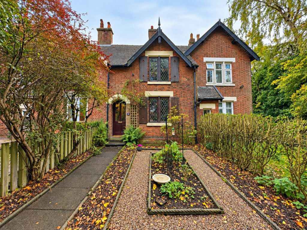 Property photo 1 of 22 Front