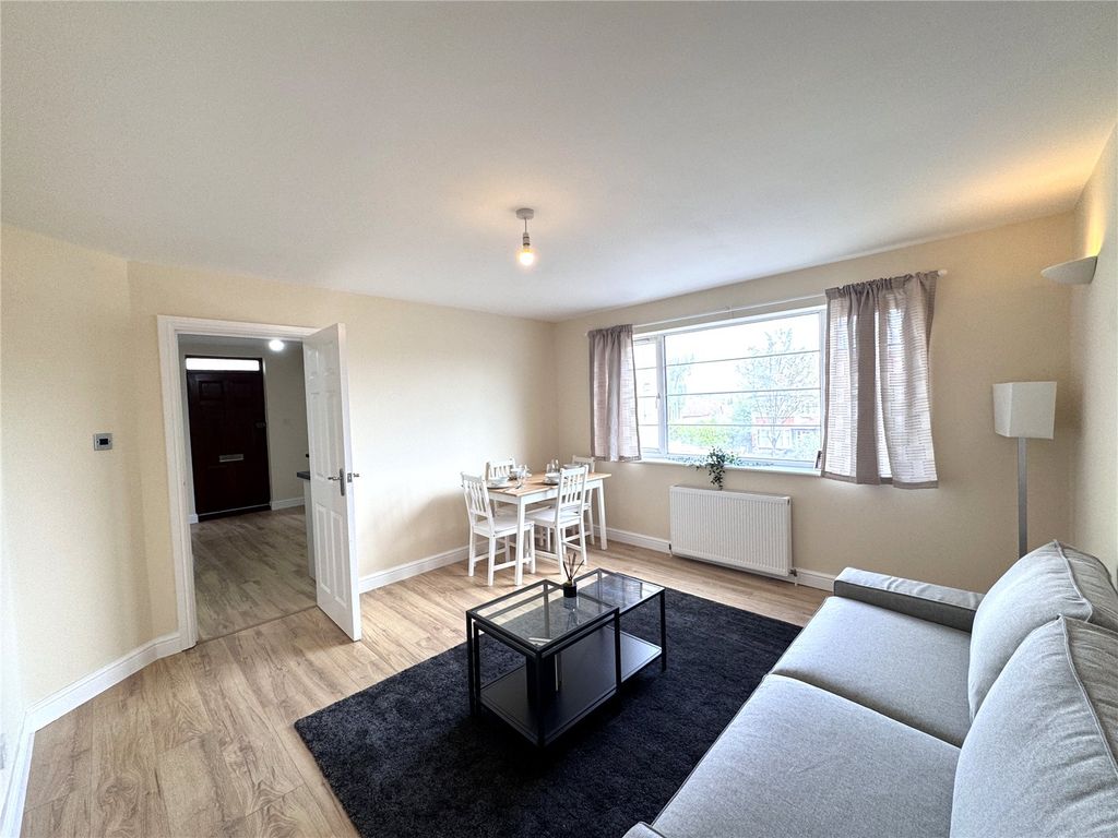 Property photo 2 of 13 Picture No. 10