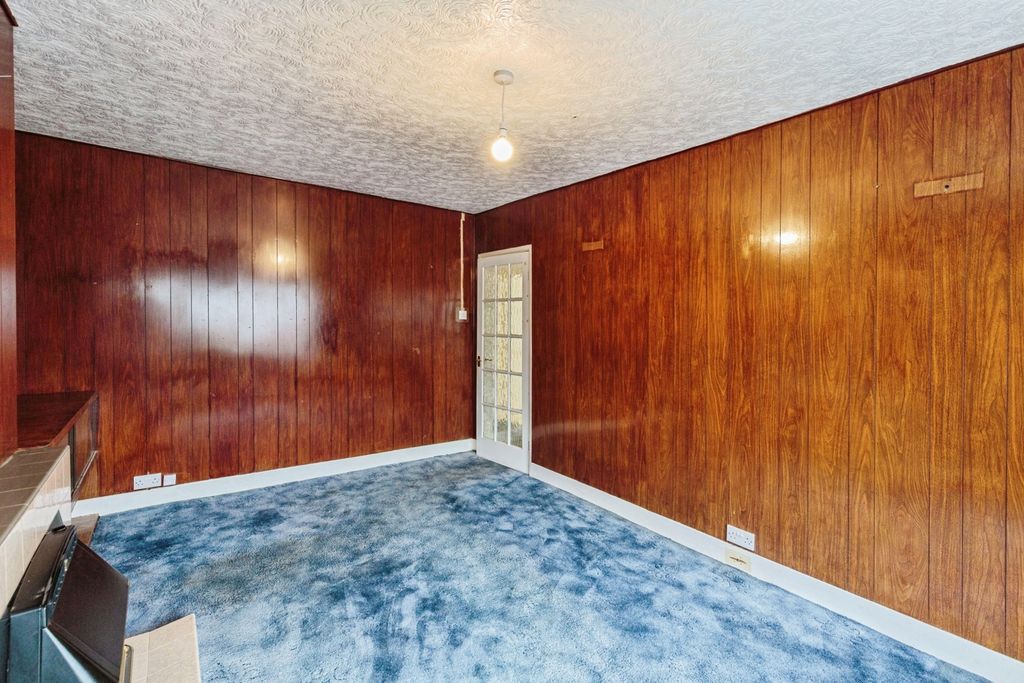 Property photo 3 of 14 Photo