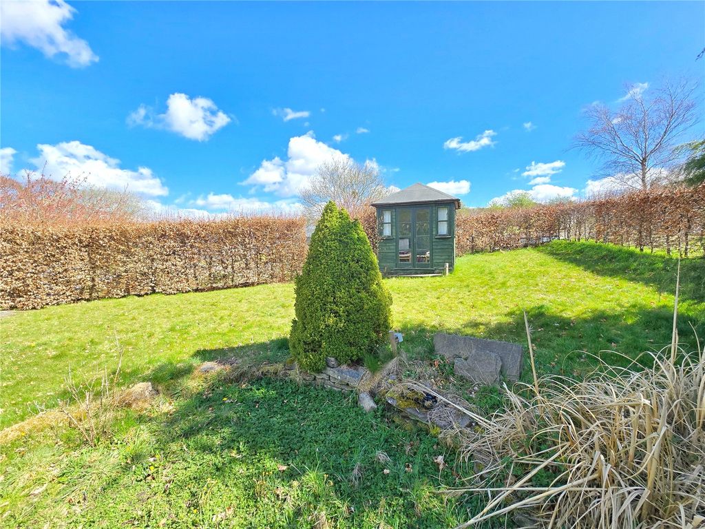 Property photo 3 of 28 L-Shaped Gardens