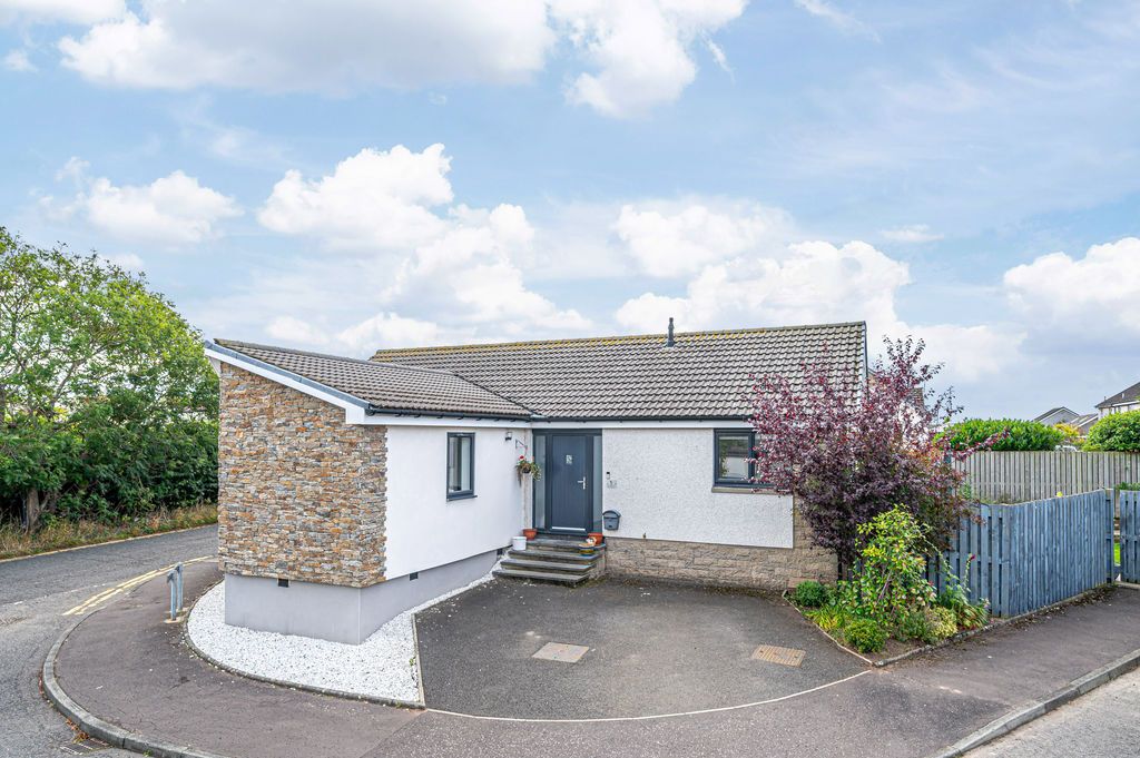Property photo 1 of 34 External