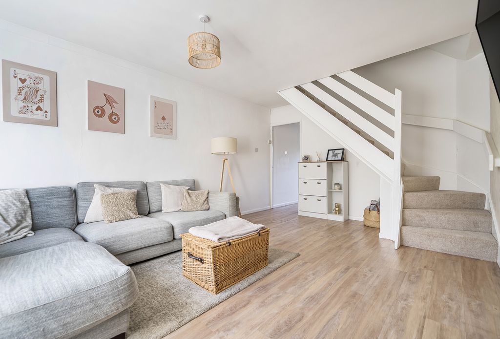 Property photo 2 of 10 1347831-18-68B9B5...