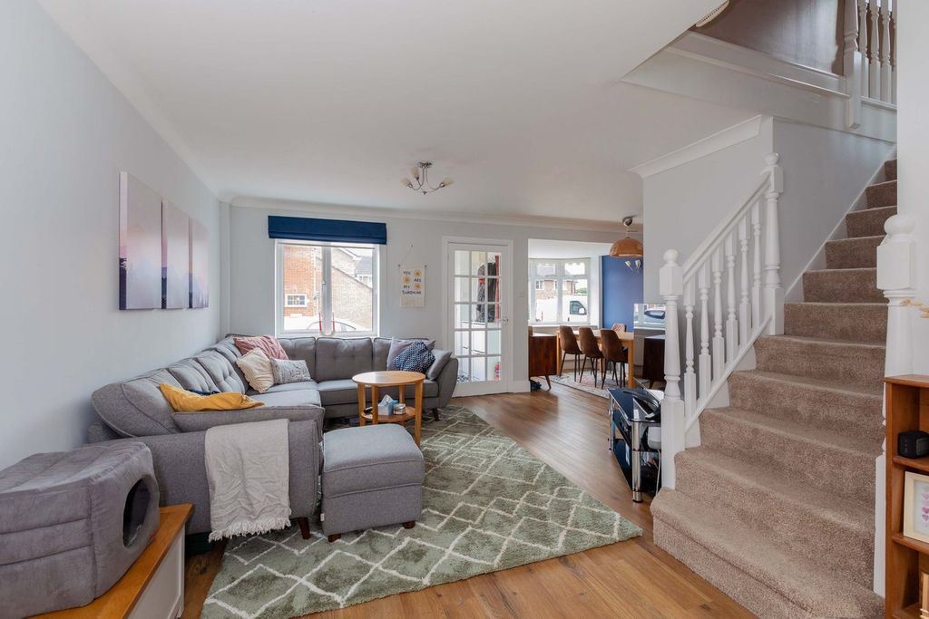 Property photo 2 of 19