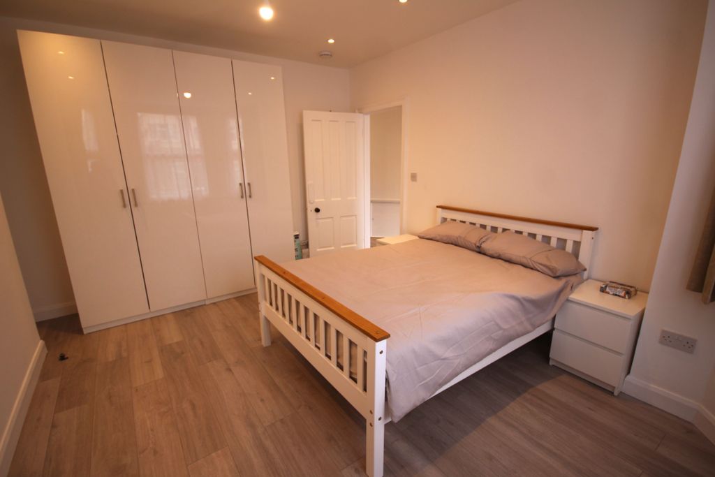 Property photo 1 of 4