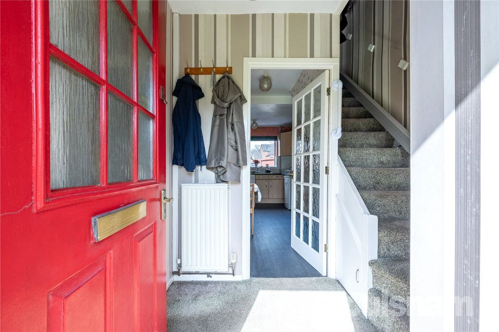 Property photo 2 of 12 Picture No. 11