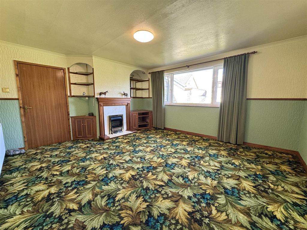 Property photo 2 of 16 Img_2077.Jpeg