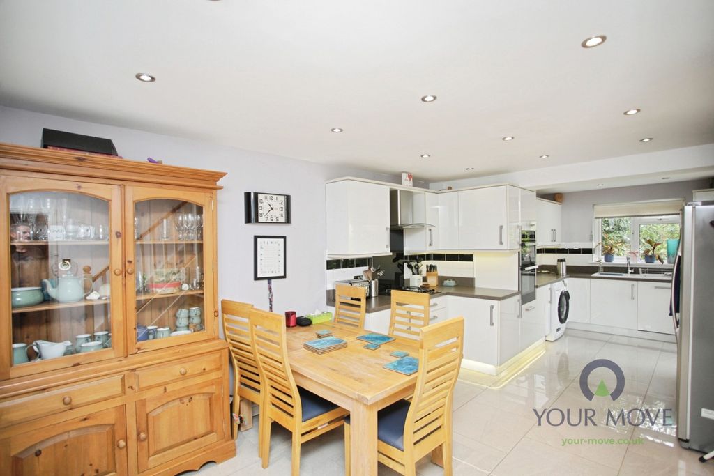 Property photo 2 of 20 Pbox-Img.Jpg