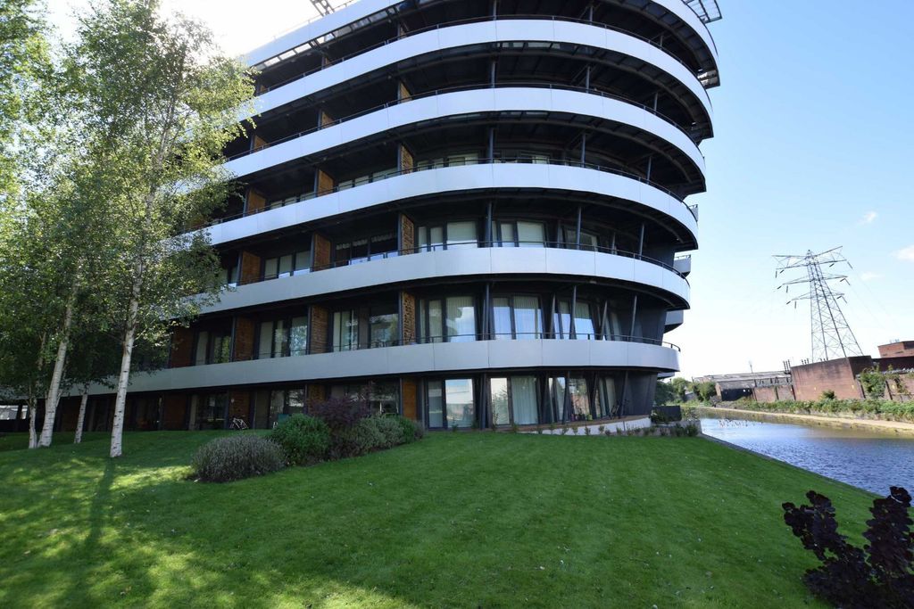 Property photo 1 of 17 Picture No. 05