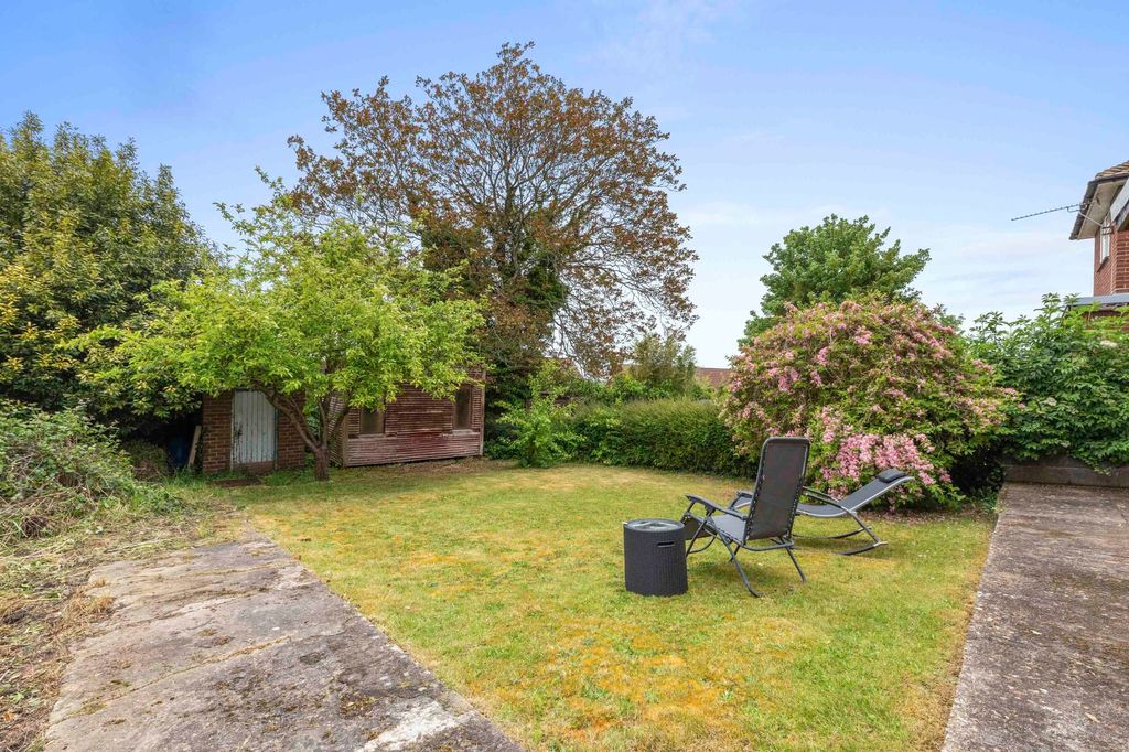 Property photo 3 of 11