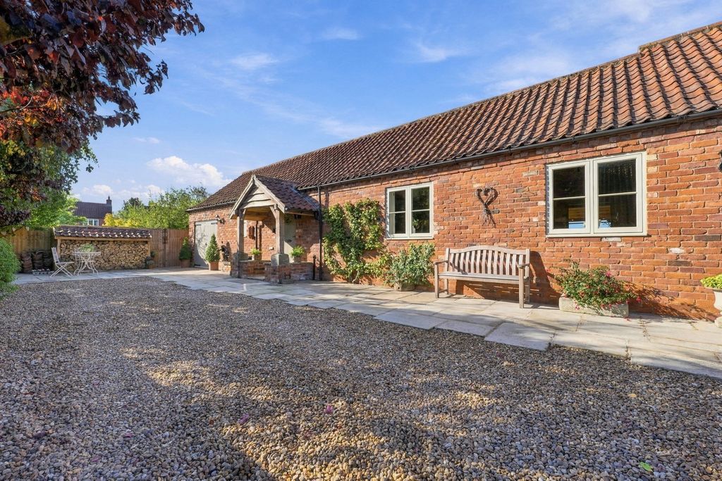 Property photo 2 of 57