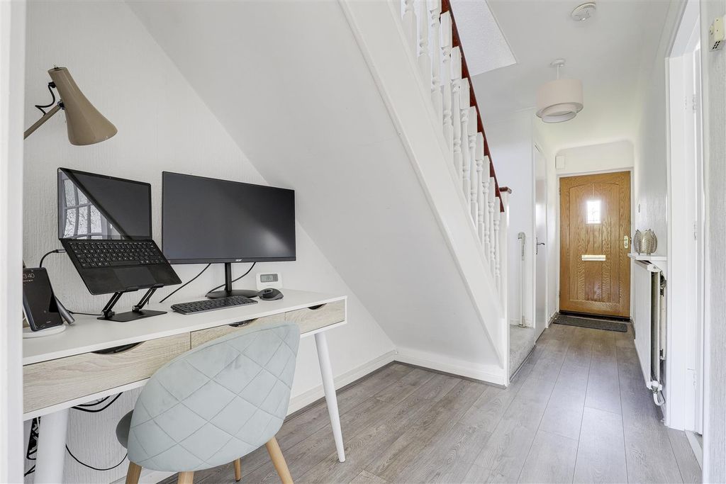 Property photo 2 of 22 2100.Jpg