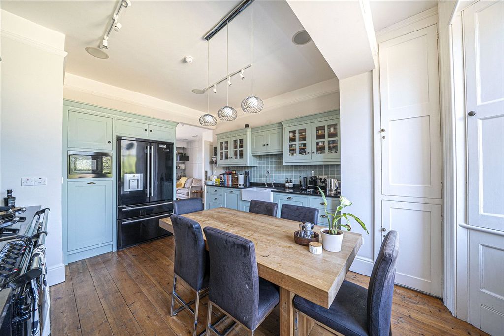 Property photo 3 of 23 Picture No. 04