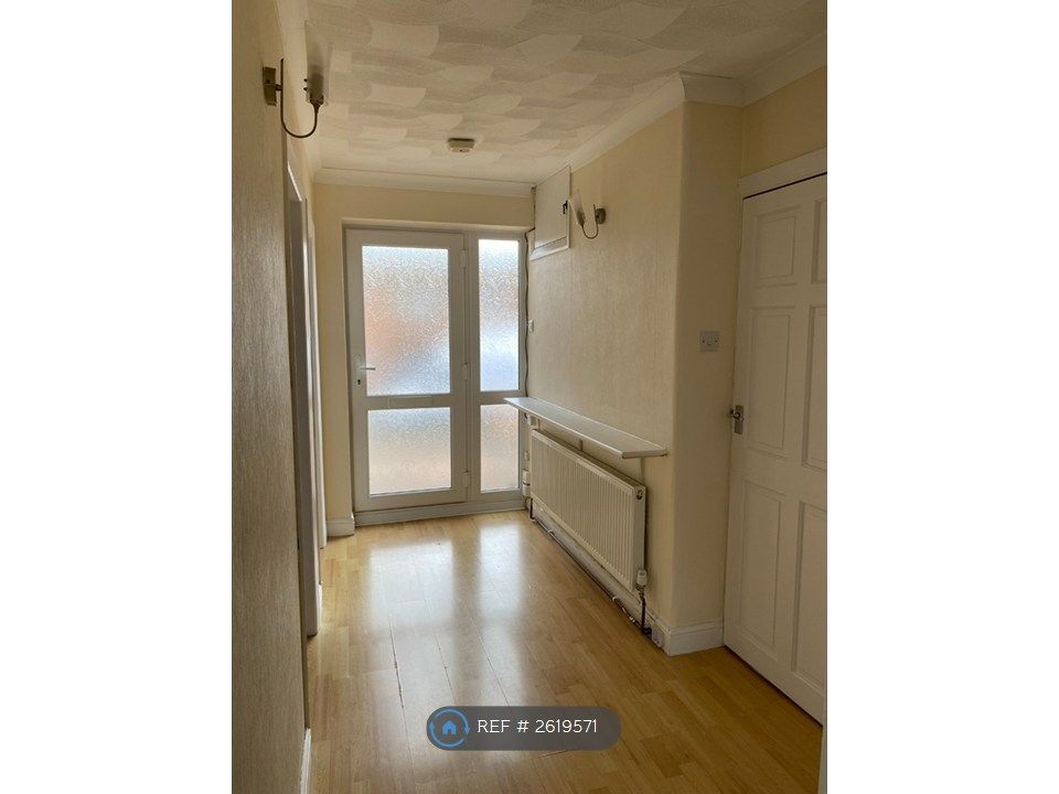 Property photo 3 of 31