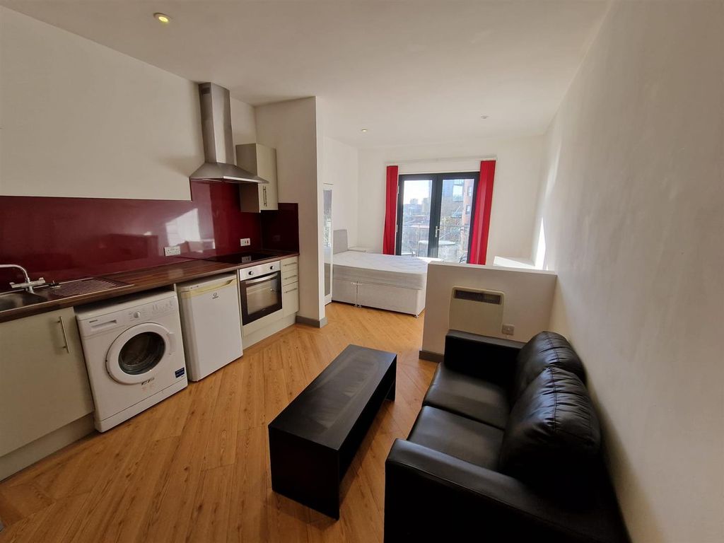 Property photo 2 of 9 Whatsapp Image 2025-11-17 At 13.13.32_B379F996.Jpg